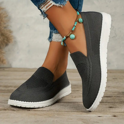 Moderne und luftige Slip-on-Sneakers