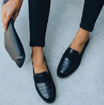 Flache Loafer aus Leder mit runder Zehe