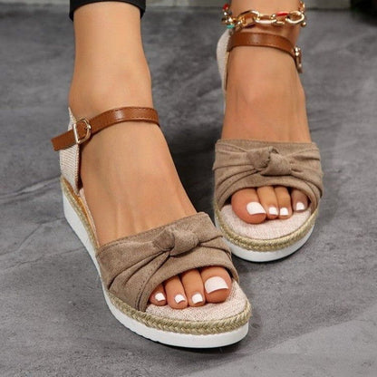 Espadrille-Sandalen mit Knüpfdekor