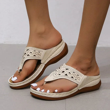 Orthopädische Flip Flops für Frauen Zehenstegsandalen Boho Flat Low Wedge Hausschuhe