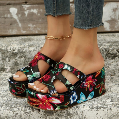 Ausgeschnittene florale Peep Toe Sandalen