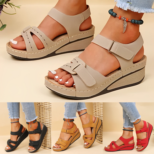 Klassische und frische Sandalen