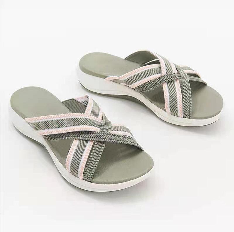 Sommer-Sandalen mit Kreuzriemen für draußen