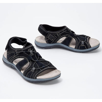 Polierte und frische Sandalen