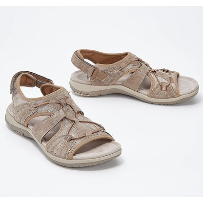 Polierte und frische Sandalen