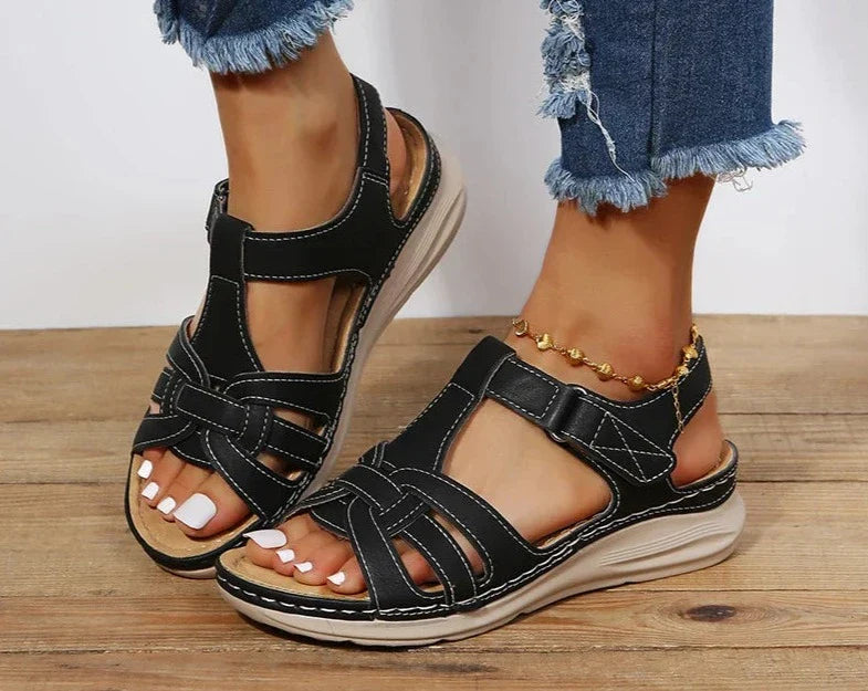 Retro-Keilsandalen