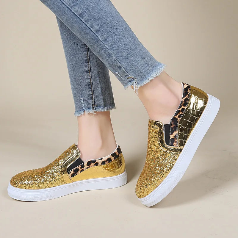 Flache Loafers mit Glitzerpailletten