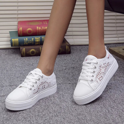 Bequeme weiße Daisy Sneakers für Damen