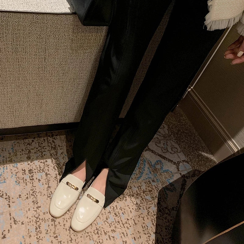 Loafer aus Leder mit goldener Schnalle