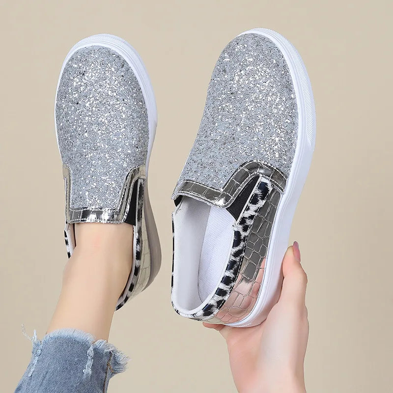 Flache Loafers mit Glitzerpailletten