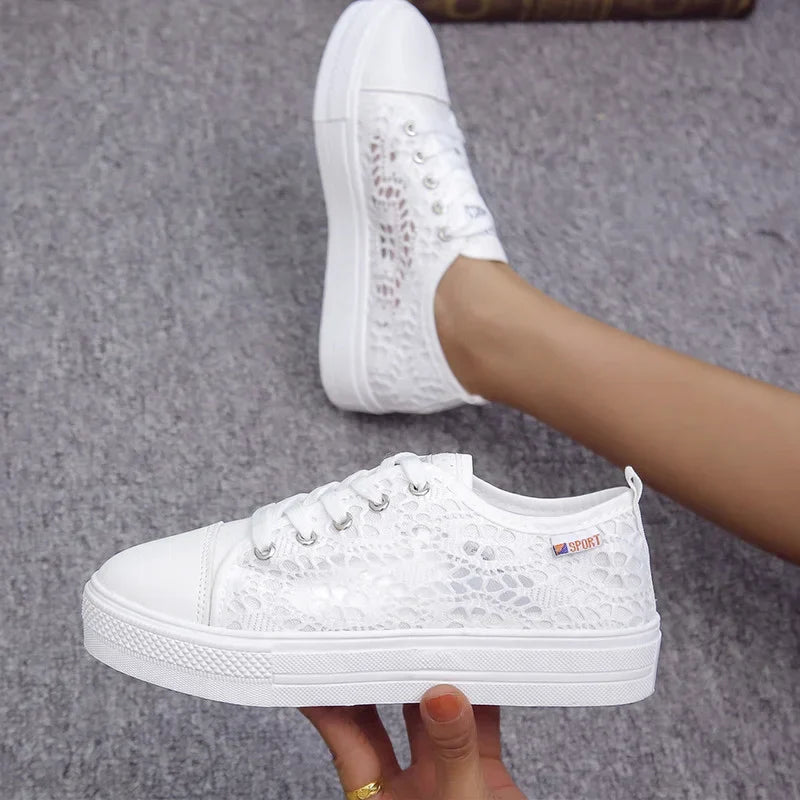 Bequeme weiße Daisy Sneakers für Damen