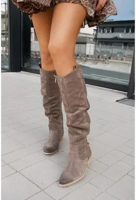 Zeitlose und unterstützende orthopädische Stiefel