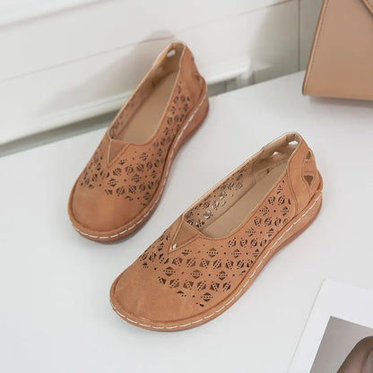 Elegante Slipper mit hohlem Muster