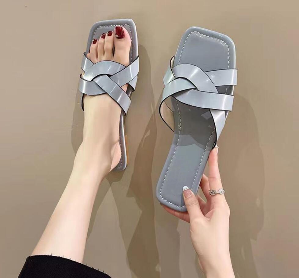 Crossover-Sandalen aus Leder