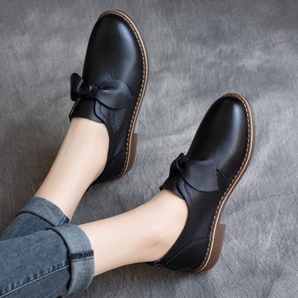 Klassische Loafers aus Leder mit runder Spitze