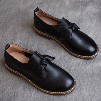 Klassische Loafers aus Leder mit runder Spitze