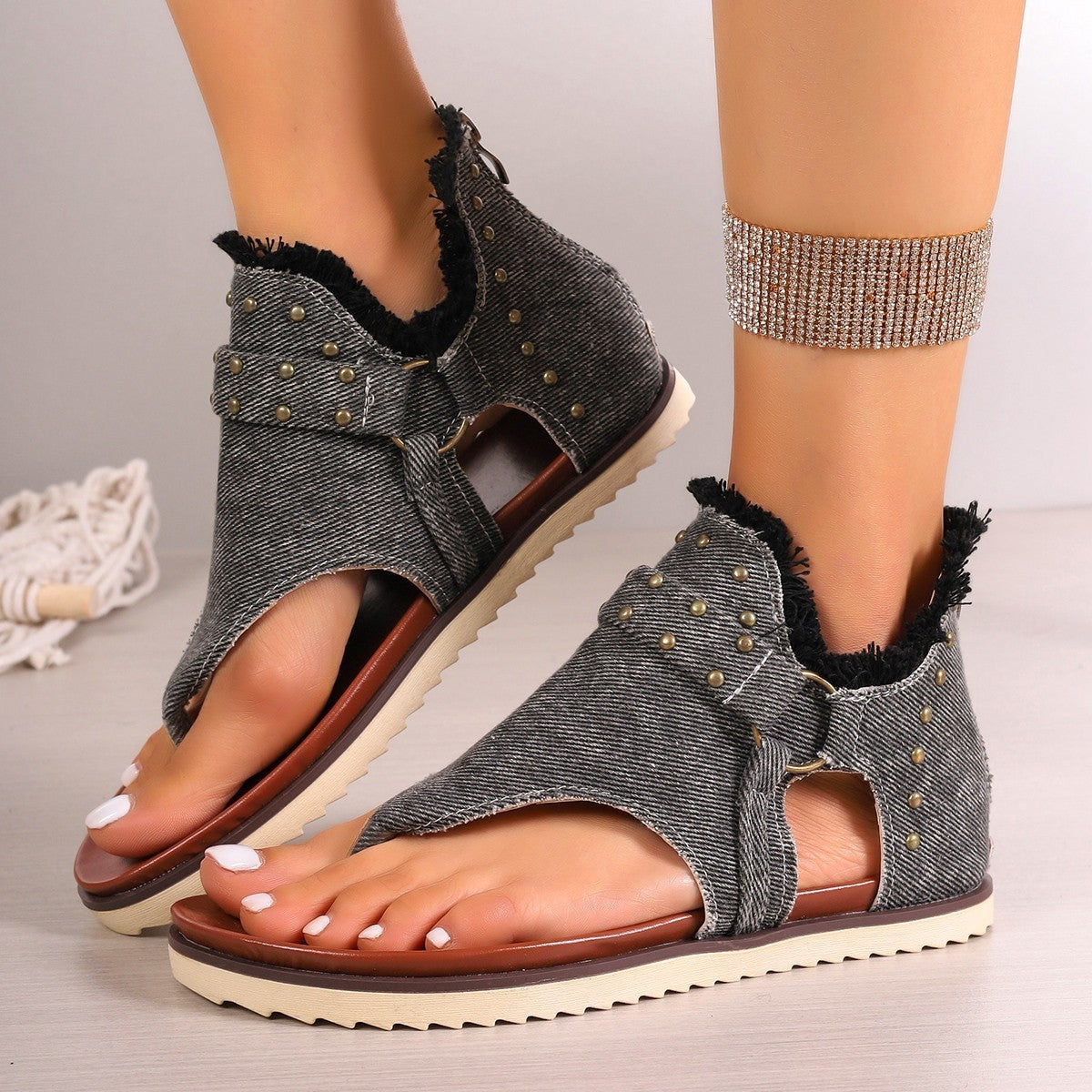 Flache Denim-Sandalen für Frauen