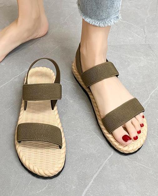 Kamelfarbene flache Damensandalen, einfaches gewebtes Gummiband