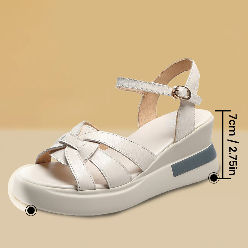 Hohle Schnallen-Sandalen